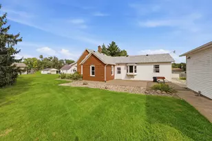 100 5th St, Sherrard, IL 61281 - Photo 6