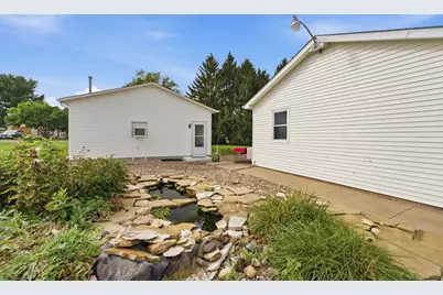 100 5th Street, Sherrard, IL 61281 - Photo 4