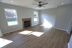 22038 Jillian Ct, Richton Park, IL 60471 - Photo 6