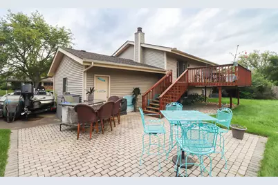 916 Camelot Drive, Crystal Lake, IL 60014 - Photo 1