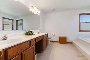 1490 Pheasant Trail Ct, Hoffman Estates, IL 60192 - Photo 24