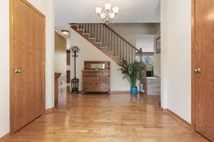 1490 Pheasant Trail Ct, Hoffman Estates, IL 60192 - Photo 18