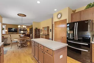 1490 Pheasant Trail Ct, Hoffman Estates, IL 60192 - Photo 20