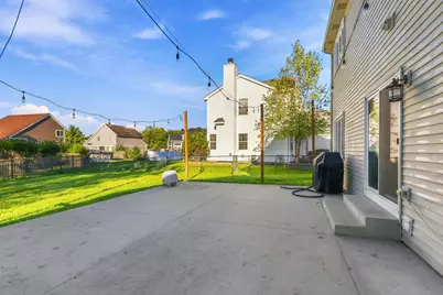 5 Flowerfield Court, Lake in the Hills, IL 60156 - Photo 4