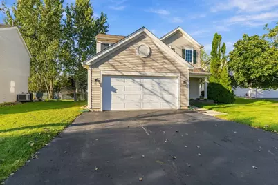 5 Flowerfield Court, Lake in the Hills, IL 60156 - Photo 2