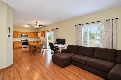 5 Flowerfield Court, Lake in the Hills, IL 60156 - Photo 8