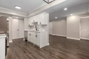 2212 Cardinal Ct, Schaumburg, IL 60194 - Photo 18