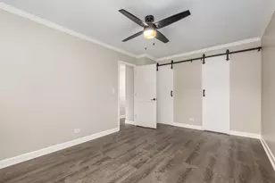2212 Cardinal Ct, Schaumburg, IL 60194 - Photo 6