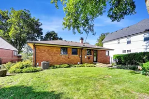 411 N Highview Ave, Elmhurst, IL 60126 - Photo 26