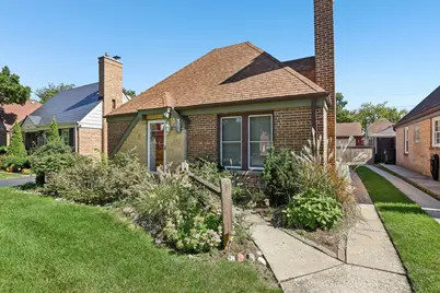 1923 N 74th Avenue, Elmwood Park, IL 60707 - Photo 2