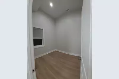 2458 S Sawyer Avenue #2F, Chicago, IL 60623 - Photo 6