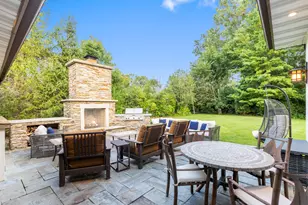 13 Yorkshire Dr, Lincolnshire, IL 60069 - Photo 40