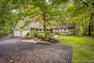 36W584 Wild Rose Rd, Saint Charles, IL 60174 - Photo 2
