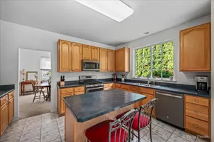 5722 Windsor Ct, Rolling Meadows, IL 60008 - Photo 10
