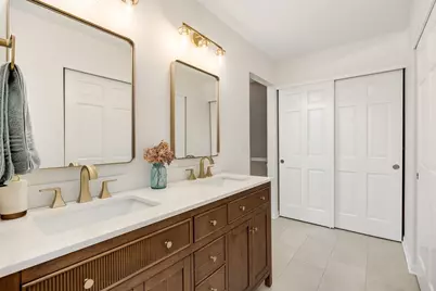 129 Branchwood Drive, Schaumburg, IL 60193 - Photo 18