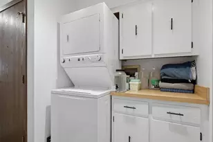 6549 W 64th Pl, Chicago, IL 60638 - Photo 10
