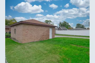 10107 Lawrence Court, Oak Lawn, IL 60453 - Photo 38