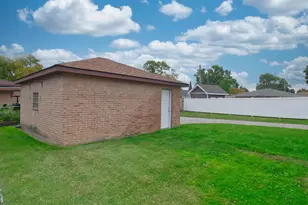 10107 Lawrence Ct, Oak Lawn, IL 60453 - Photo 38