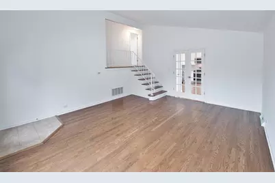 10107 Lawrence Court, Oak Lawn, IL 60453 - Photo 4