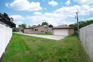 10107 Lawrence Ct, Oak Lawn, IL 60453 - Photo 36