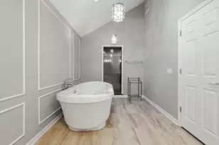 4 Auburn Ln, Barrington Hills, IL 60010 - Photo 18
