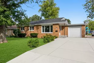 448 Dennis Ave, Bradley, IL 60915 - Photo 2