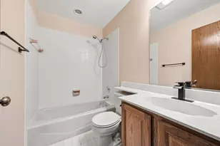 1108 Lodgepole Ct, Darien, IL 60561 - Photo 12