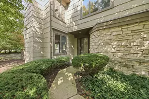 1108 Lodgepole Ct, Darien, IL 60561 - Photo 2