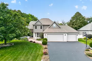 9176 Forest Ridge Dr, Roscoe, IL 61073 - Photo 1