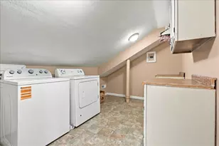 311 E Jefferson St, Clifton, IL 61727 - Photo 22