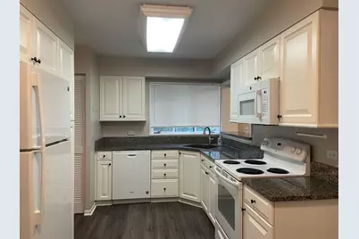 1948 Lincoln Avenue, Northbrook, IL 60062 - Photo 2