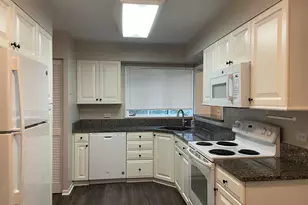 1948 Lincoln Ave, Northbrook, IL 60062 - Photo 2