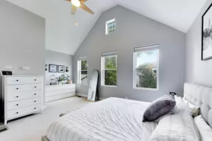 5011 W Strong St, Chicago, IL 60630 - Photo 16