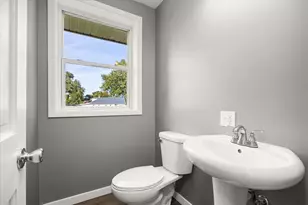 702 4th Ave, Ottawa, IL 61350 - Photo 16