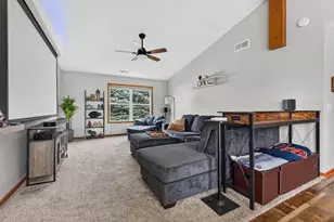 10149 Monarch Rd, Roscoe, IL 61073 - Photo 6