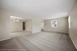651 Woodhollow Ln, Buffalo Grove, IL 60089 - Photo 4