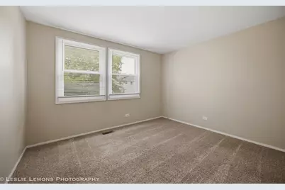 651 Woodhollow Lane, Buffalo Grove, IL 60089 - Photo 20