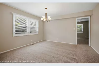 651 Woodhollow Lane, Buffalo Grove, IL 60089 - Photo 6