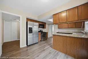 651 Woodhollow Ln, Buffalo Grove, IL 60089 - Photo 14