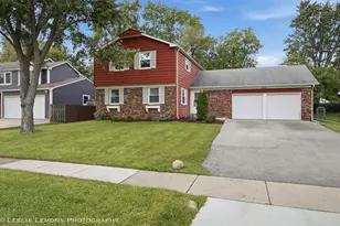 651 Woodhollow Ln, Buffalo Grove, IL 60089 - Photo 1
