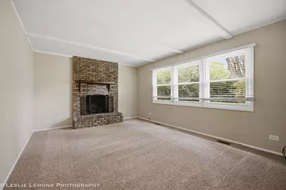 651 Woodhollow Lane, Buffalo Grove, IL 60089 - Photo 8