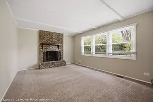 651 Woodhollow Ln, Buffalo Grove, IL 60089 - Photo 8
