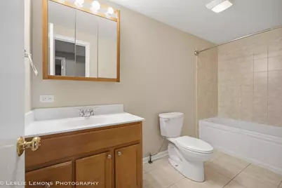 651 Woodhollow Lane, Buffalo Grove, IL 60089 - Photo 22
