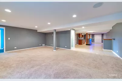 981 Oak Ridge Boulevard, Elgin, IL 60120 - Photo 28