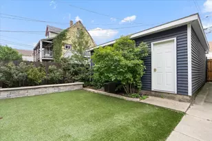 3431 N Paulina St, Chicago, IL 60657 - Photo 32