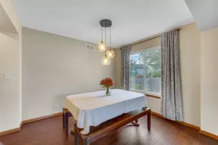 15 Berkshire Ct, South Elgin, IL 60177 - Photo 6