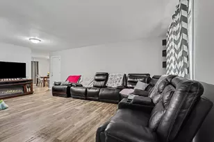 933 Shiloh Ct, Joliet, IL 60431 - Photo 4