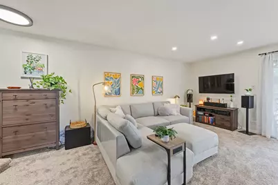 1774 Gloucester Court #C, Wheaton, IL 60189 - Photo 6