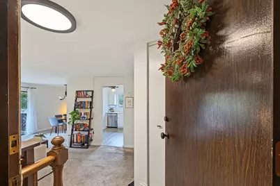 1774 Gloucester Court #C, Wheaton, IL 60189 - Photo 4