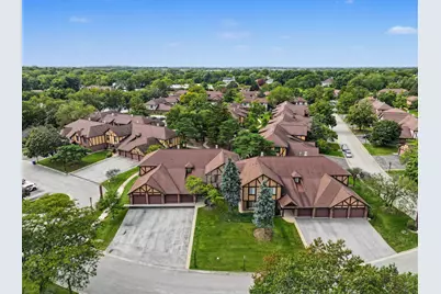 1774 Gloucester Court #C, Wheaton, IL 60189 - Photo 2